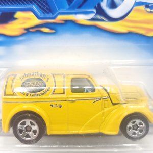 Hot Wheels New Vintage Anglia Panel 2001 #097 #50627 Yellow 1/64